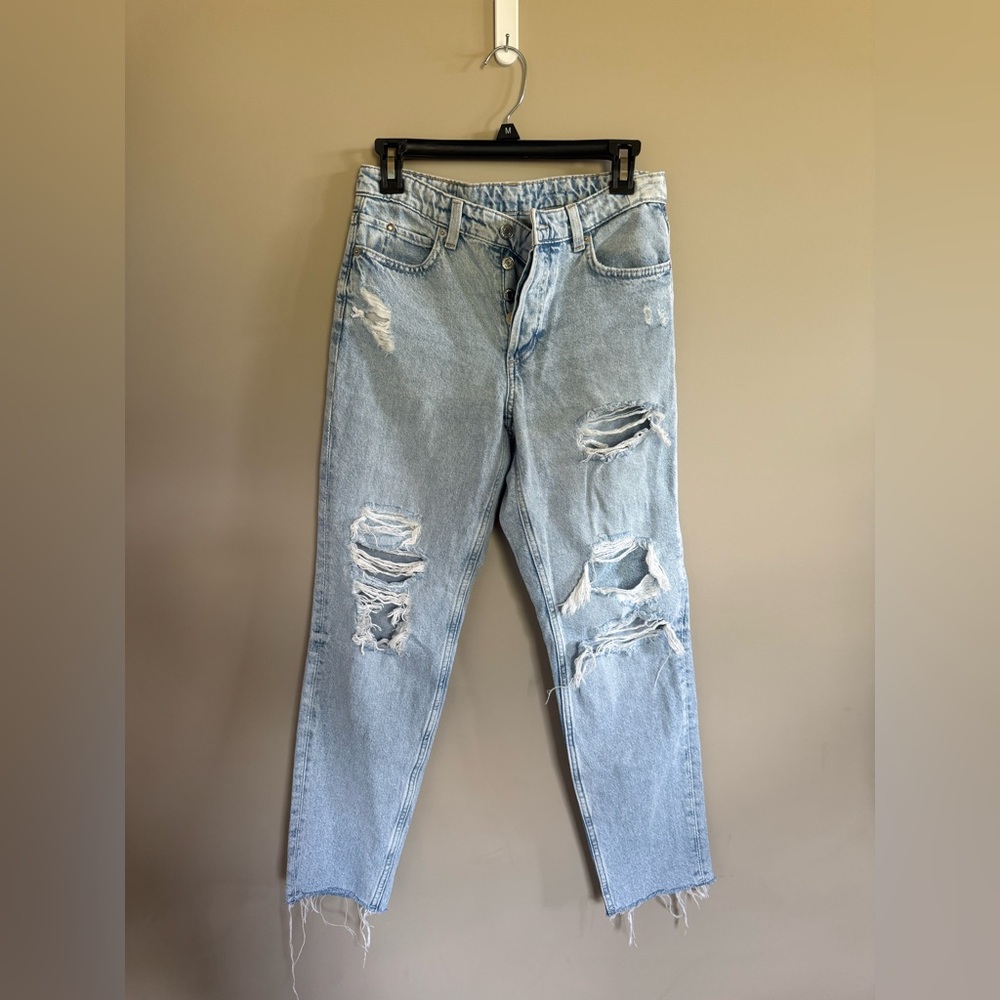 H&M‎ &Denim Boyfriend Jeans Light Wash Distressed Low Waist Button Fly Size 2
